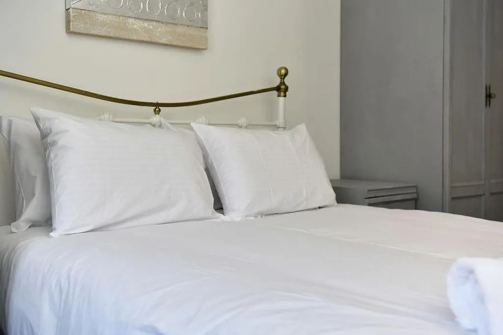 Host & Stay - Oxford Street House Swansea 0*,
