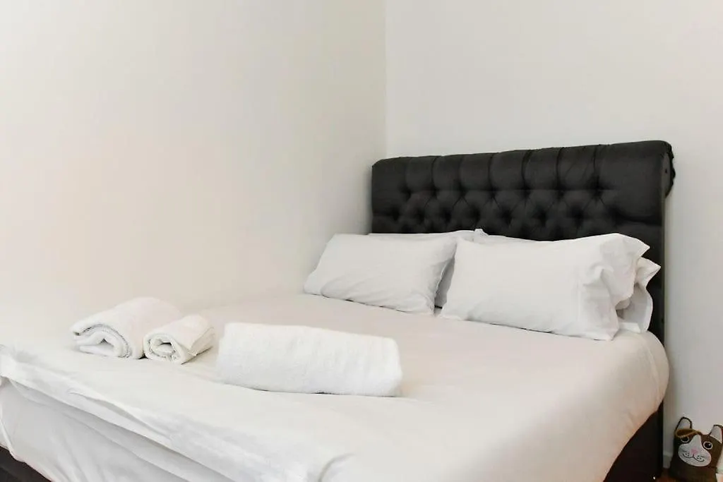 Host & Stay - Oxford Street House Swansea Holiday home