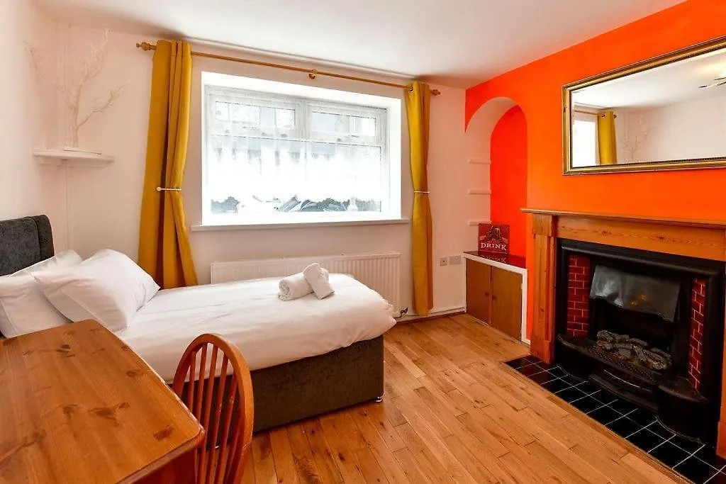 Host & Stay - Oxford Street House Swansea 0*,  United Kingdom